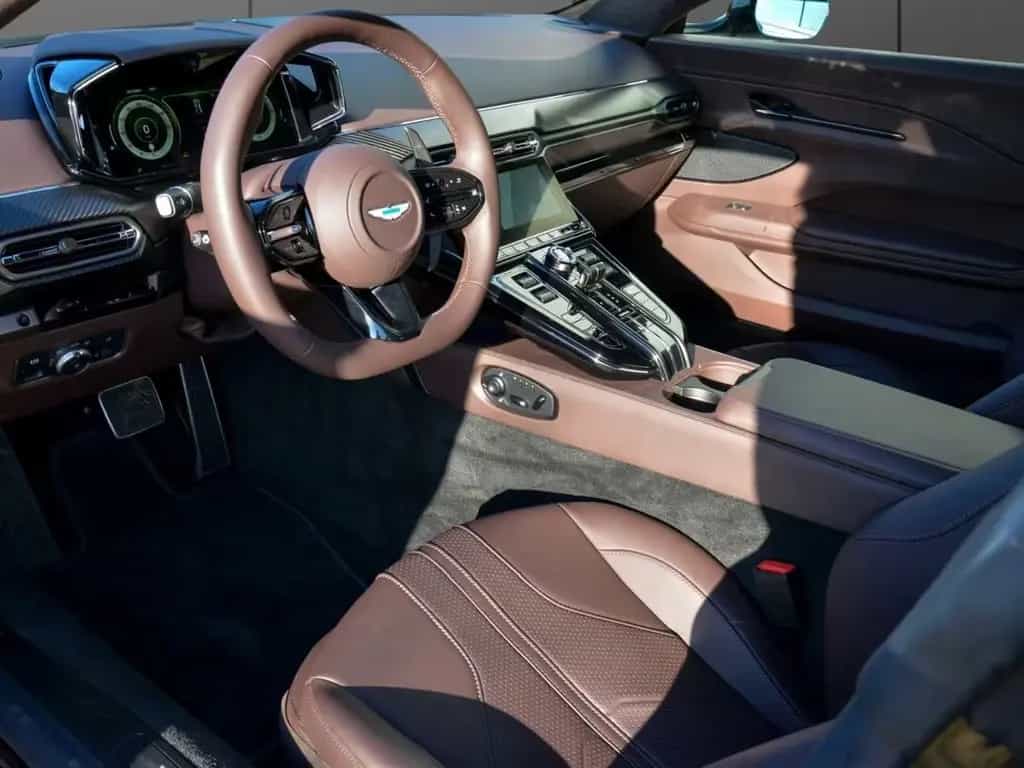 Aston Martin V8 Vantage Coupe null-photo-17