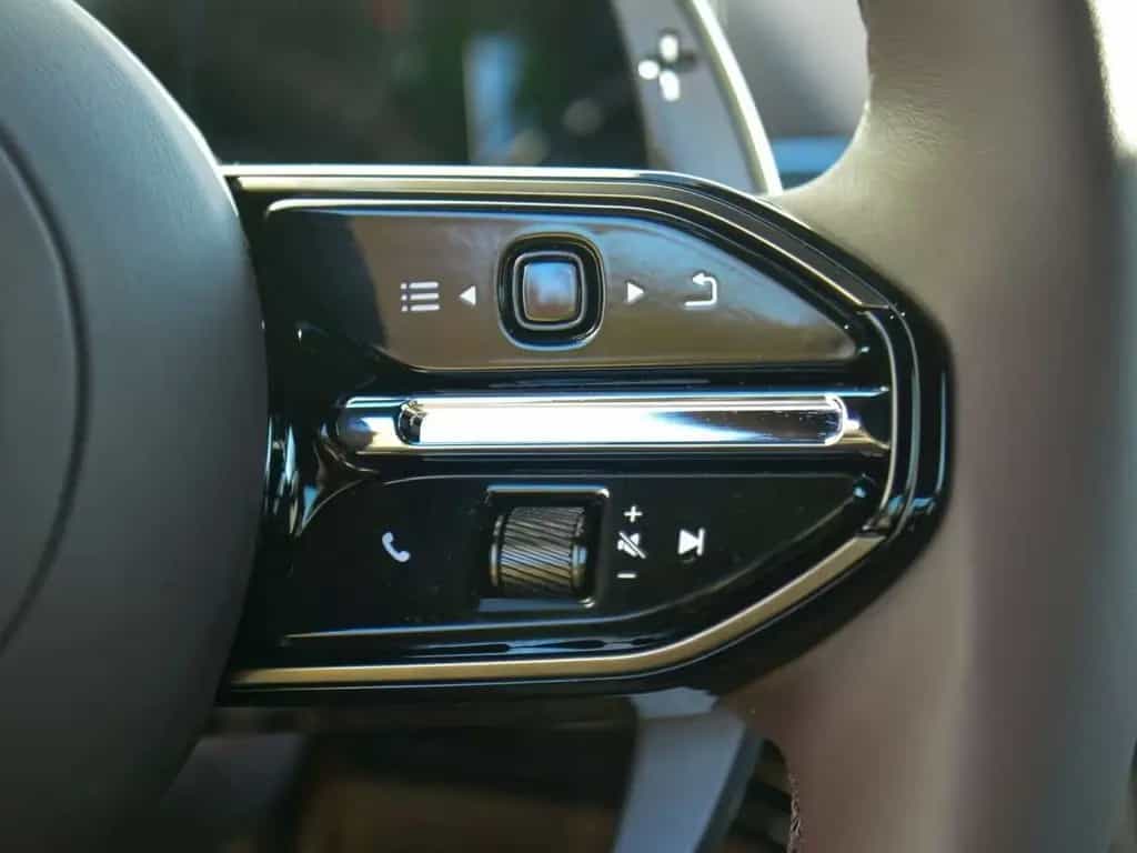 Aston Martin V8 Vantage Coupe null-photo-26