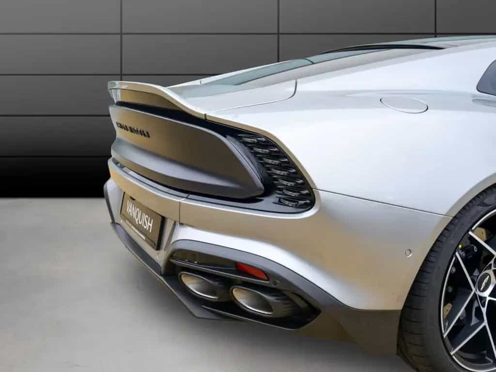 Aston Martin Vanquish Coupe 01/2025-photo-2