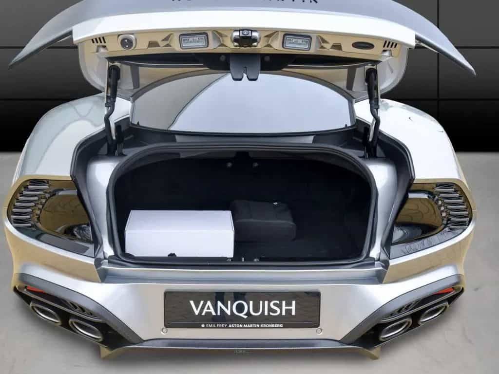 Aston Martin Vanquish Coupe 01/2025-photo-6