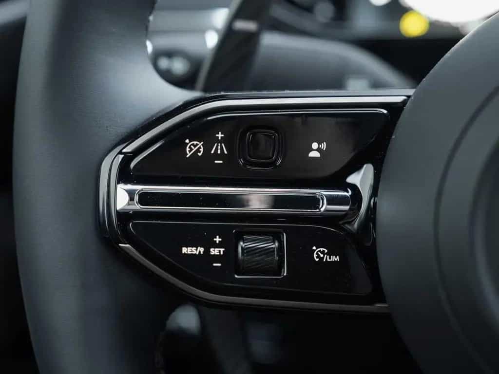 Aston Martin Vanquish Volante UVP 507.400€ 01/2026-photo-26