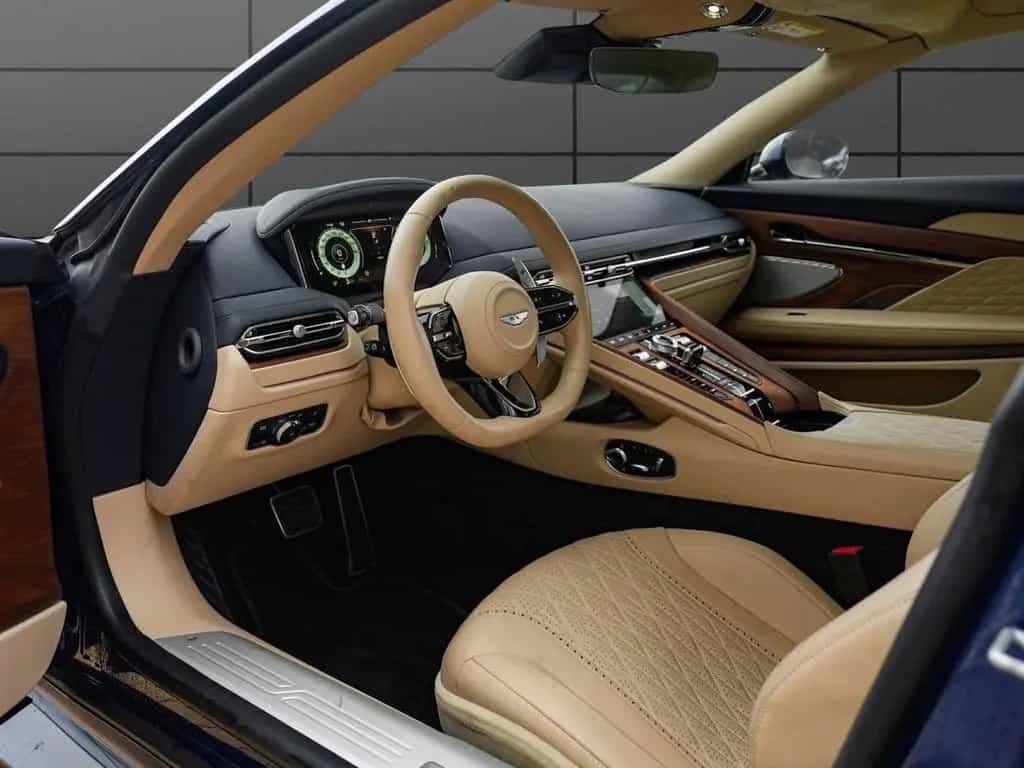 Aston Martin DB12 Volante 05/2024-photo-9