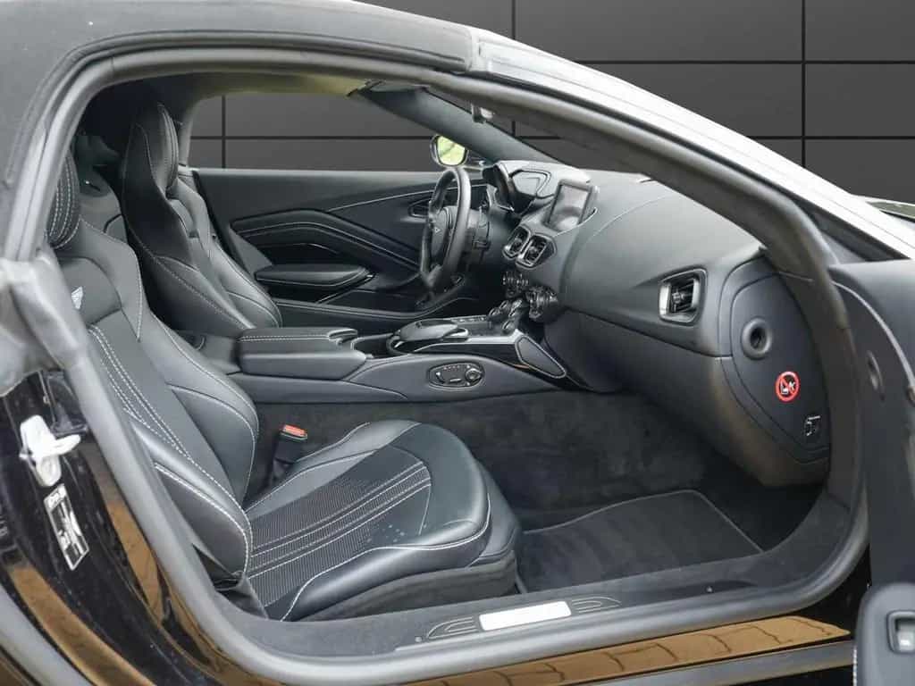 Aston Martin V8 Vantage Roadster 04/2022-photo-11