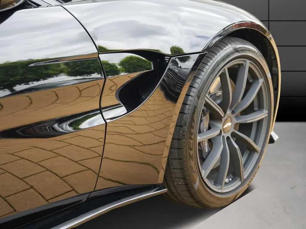 Aston Martin V8 Vantage Roadster 04/2022-photo-7
