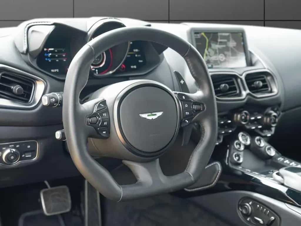 Aston Martin V8 Vantage Roadster 04/2022-photo-9