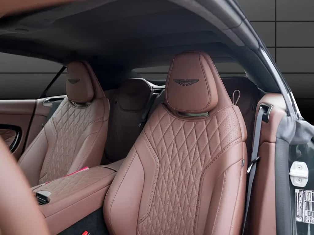 Aston Martin DB12 Volante null-photo-17