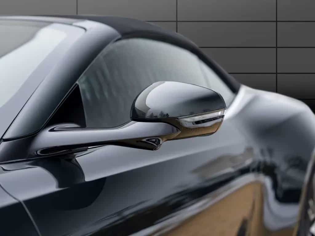 Aston Martin DB12 Volante null-photo-8