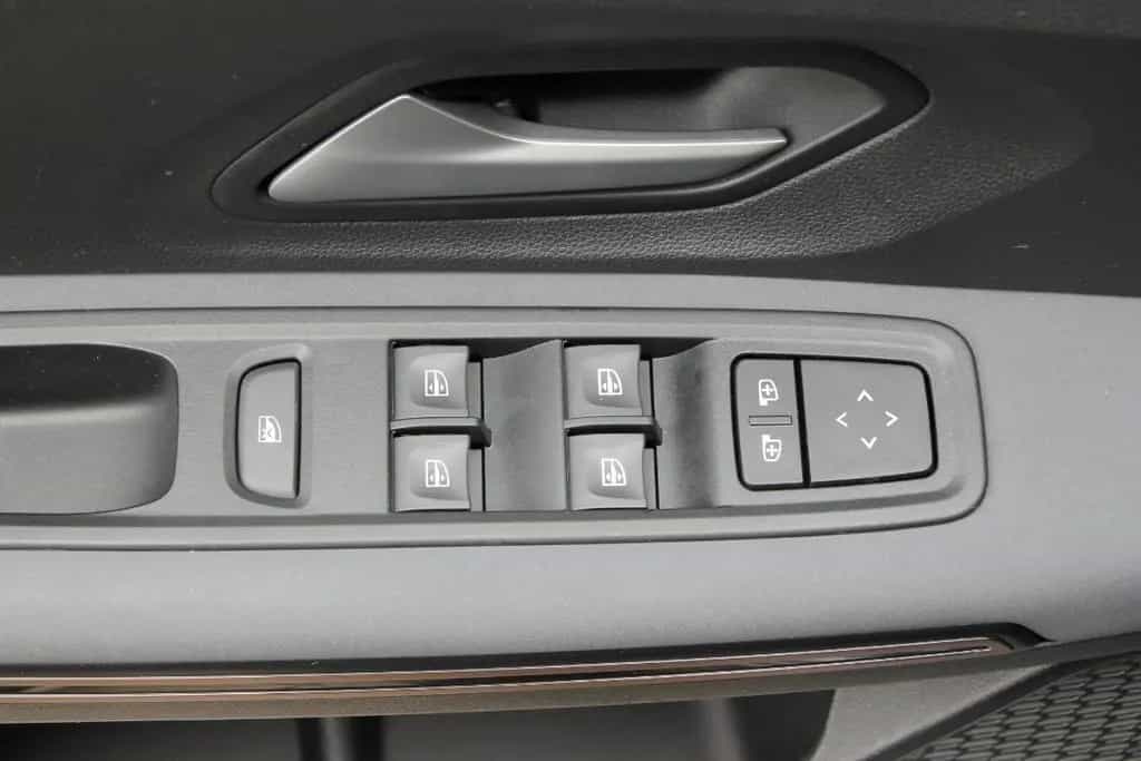 Dacia Jogger Extreme+ TCe 110 01/2025-photo-13