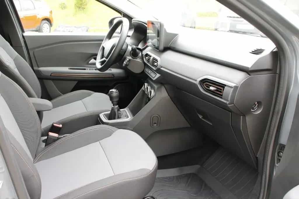 Dacia Jogger Extreme+ TCe 110 01/2025-photo-14