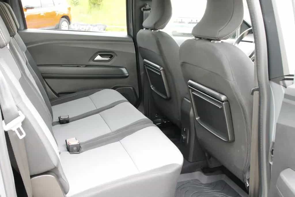 Dacia Jogger Extreme+ TCe 110 01/2025-photo-16