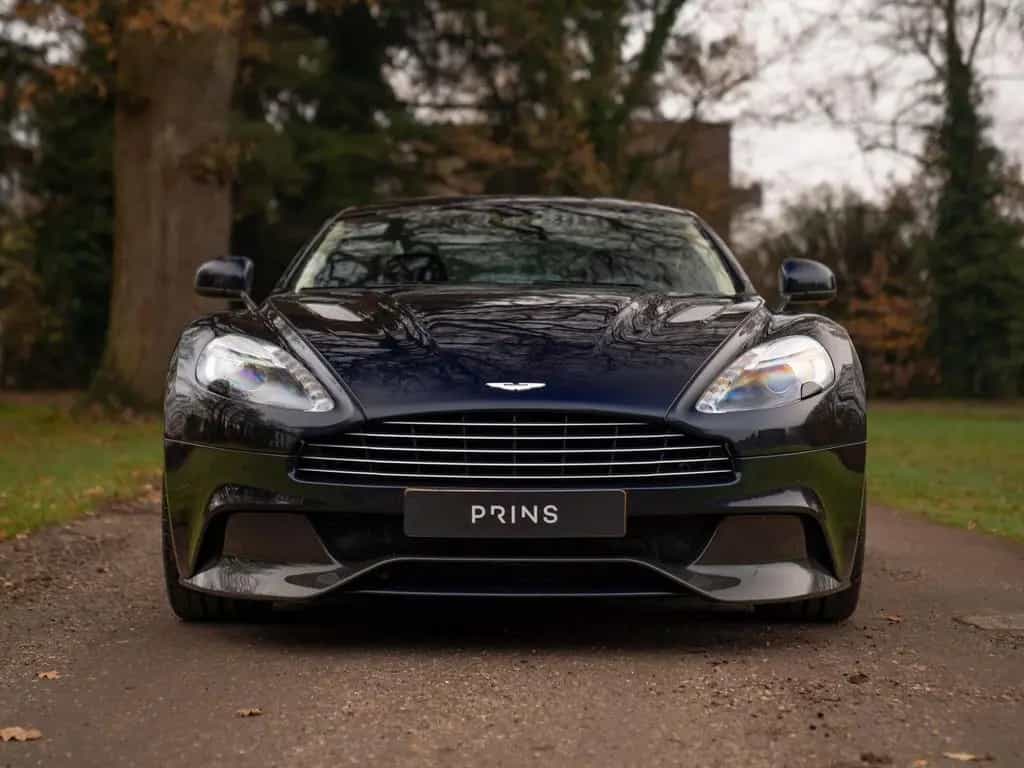 Aston Martin Vanquish 6.0 V12 Touchtronic | Carbon Exterior | 01/2014-photo-1