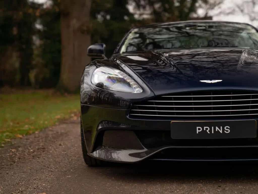 Aston Martin Vanquish 6.0 V12 Touchtronic | Carbon Exterior | 01/2014-photo-15