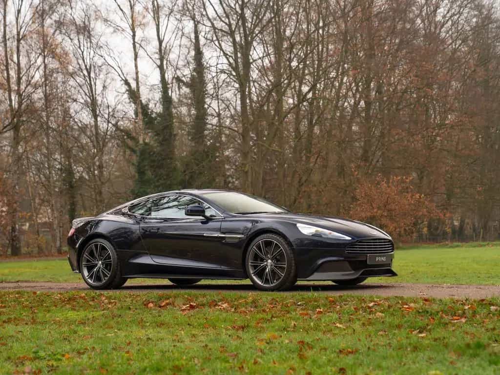 Aston Martin Vanquish 6.0 V12 Touchtronic | Carbon Exterior | 01/2014-photo-17