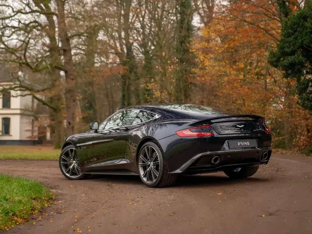 Aston Martin Vanquish 6.0 V12 Touchtronic | Carbon Exterior | 01/2014-photo-21