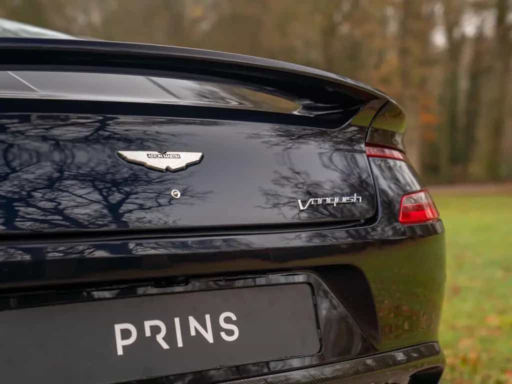 Aston Martin Vanquish 6.0 V12 Touchtronic | Carbon Exterior | 01/2014-photo-25