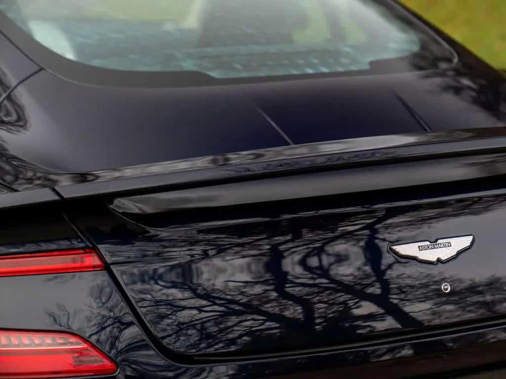 Aston Martin Vanquish 6.0 V12 Touchtronic | Carbon Exterior | 01/2014-photo-26