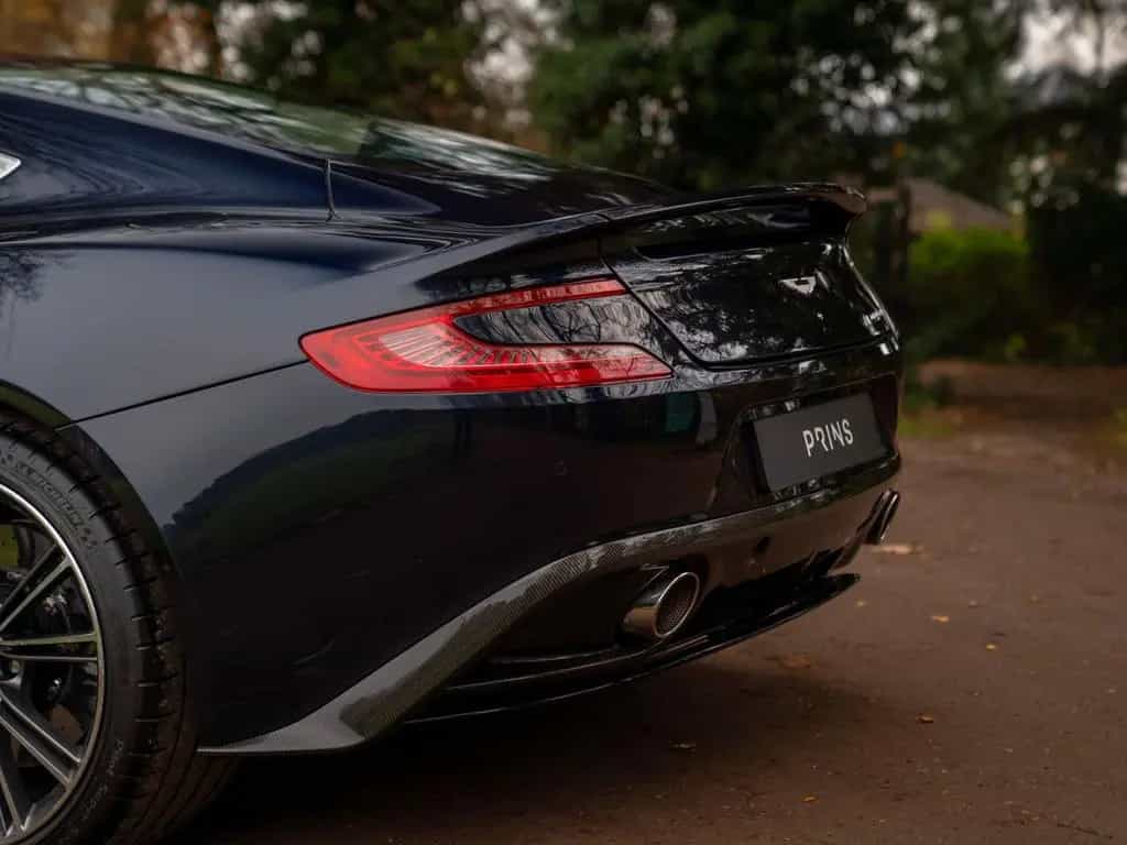 Aston Martin Vanquish 6.0 V12 Touchtronic | Carbon Exterior | 01/2014-photo-27