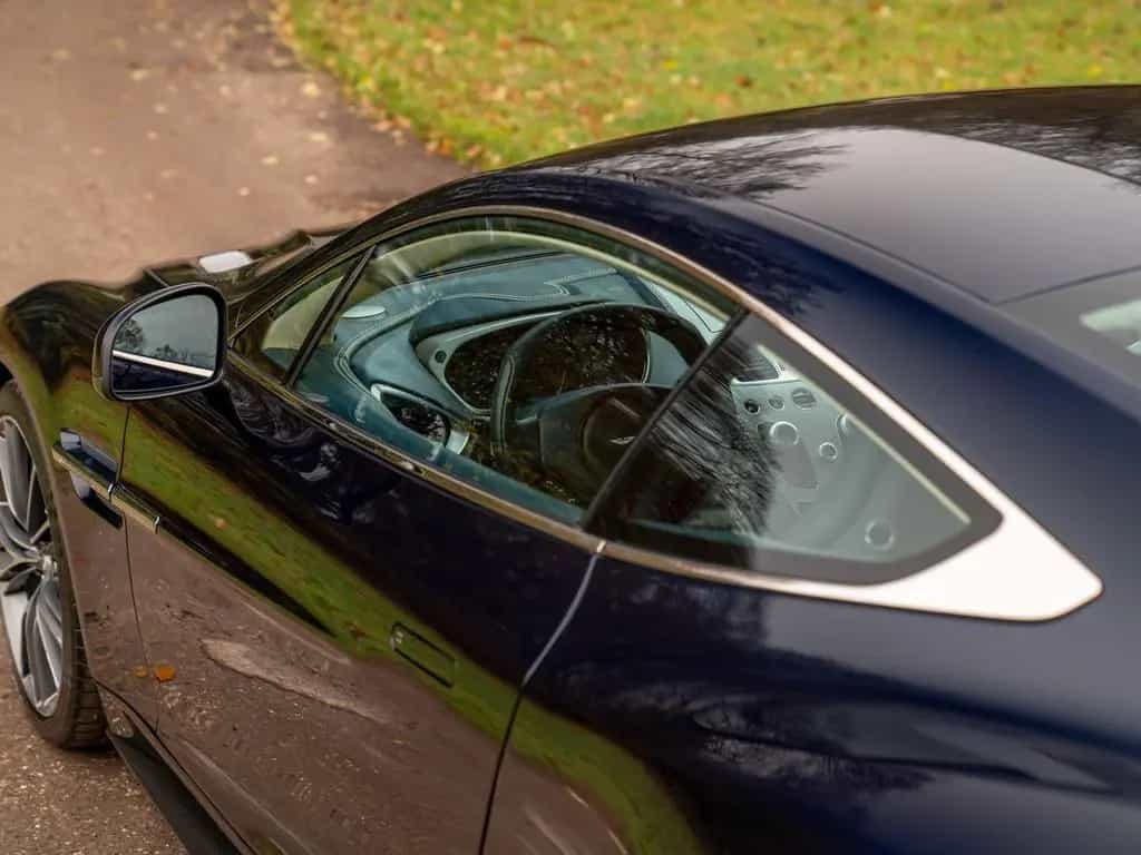 Aston Martin Vanquish 6.0 V12 Touchtronic | Carbon Exterior | 01/2014-photo-29