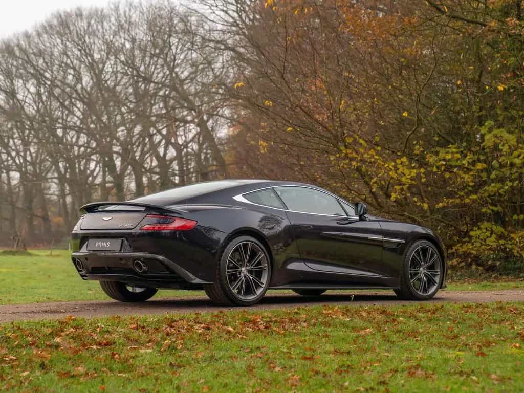 Aston Martin Vanquish 6.0 V12 Touchtronic | Carbon Exterior | 01/2014-photo-31