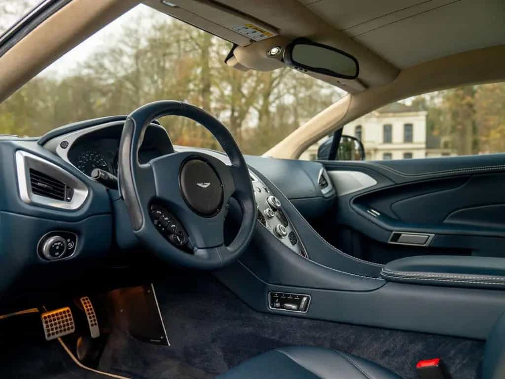 Aston Martin Vanquish 6.0 V12 Touchtronic | Carbon Exterior | 01/2014-photo-34