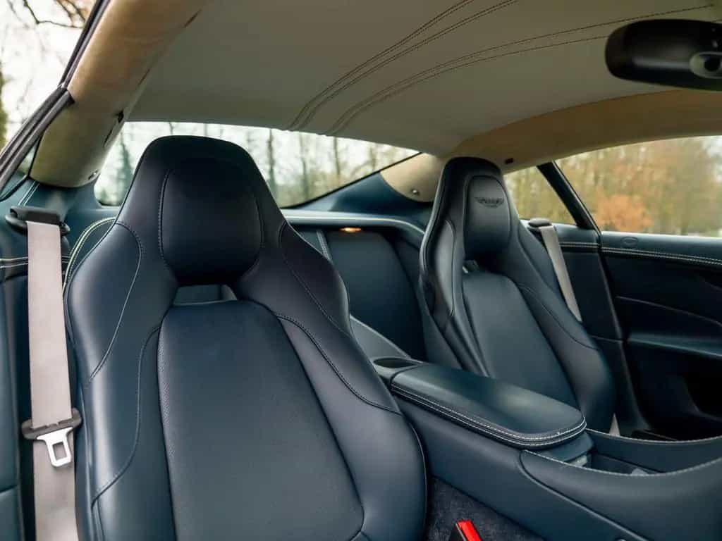 Aston Martin Vanquish 6.0 V12 Touchtronic | Carbon Exterior | 01/2014-photo-36