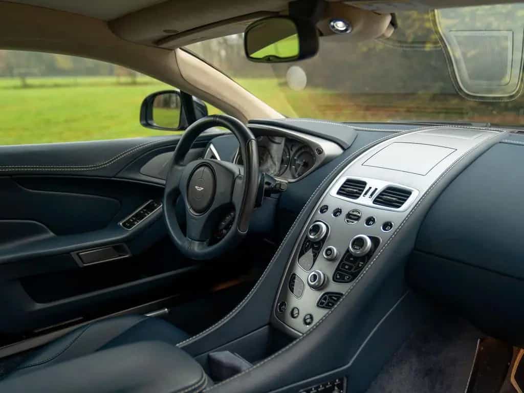 Aston Martin Vanquish 6.0 V12 Touchtronic | Carbon Exterior | 01/2014-photo-39