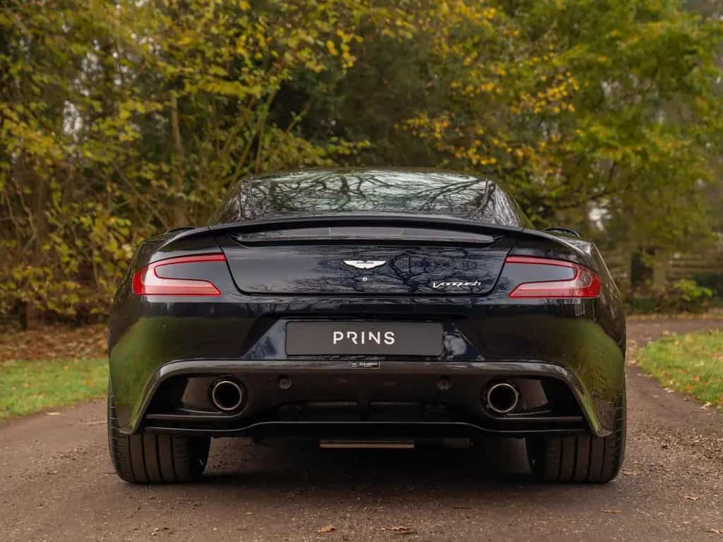 Aston Martin Vanquish 6.0 V12 Touchtronic | Carbon Exterior | 01/2014-photo-4