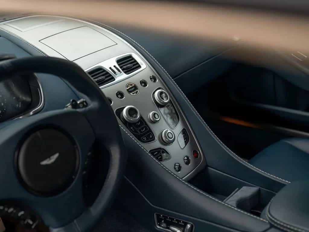 Aston Martin Vanquish 6.0 V12 Touchtronic | Carbon Exterior | 01/2014-photo-42