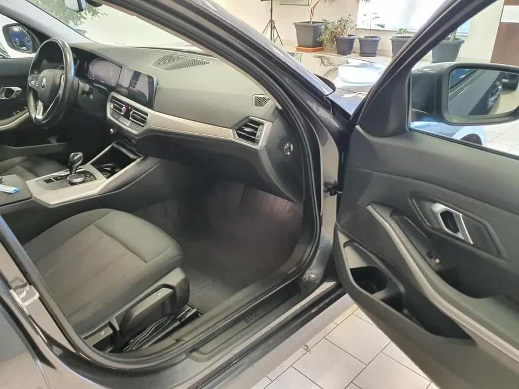 BMW 320 d xDrive Advantage Aut/Navi/Park&FernLichtAss 03/2022-photo-25