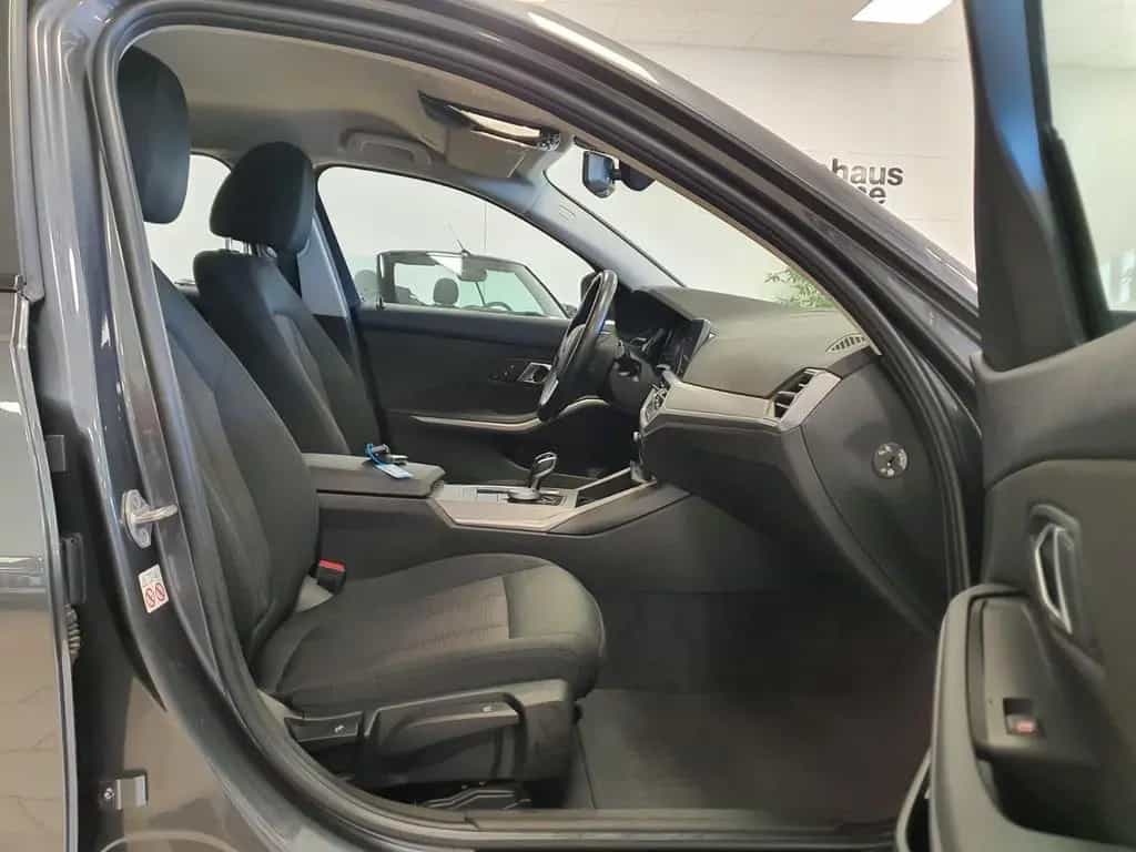BMW 320 d xDrive Advantage Aut/Navi/Park&FernLichtAss 03/2022-photo-26