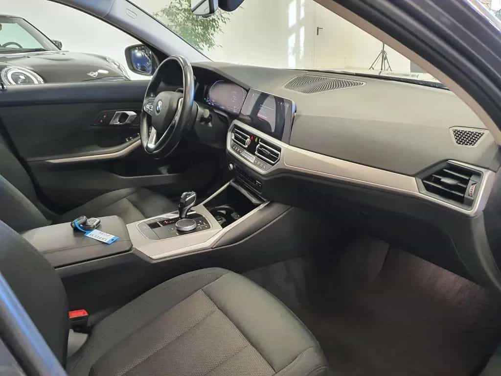 BMW 320 d xDrive Advantage Aut/Navi/Park&FernLichtAss 03/2022-photo-27