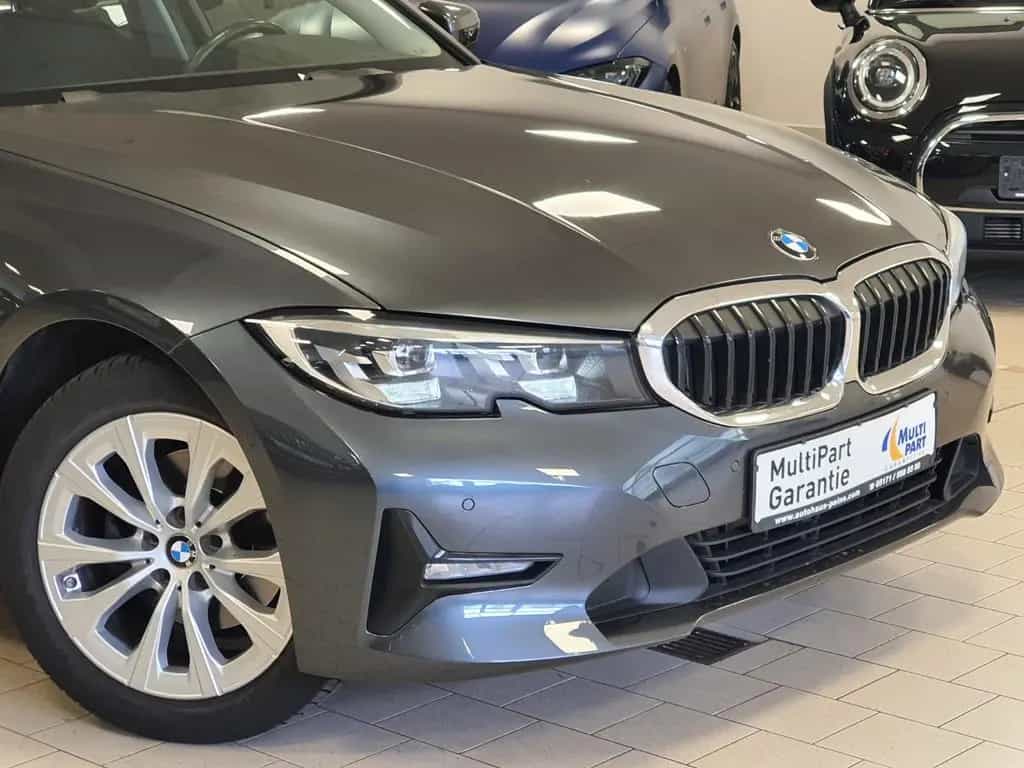 BMW 320 d xDrive Advantage Aut/Navi/Park&FernLichtAss 03/2022-photo-3