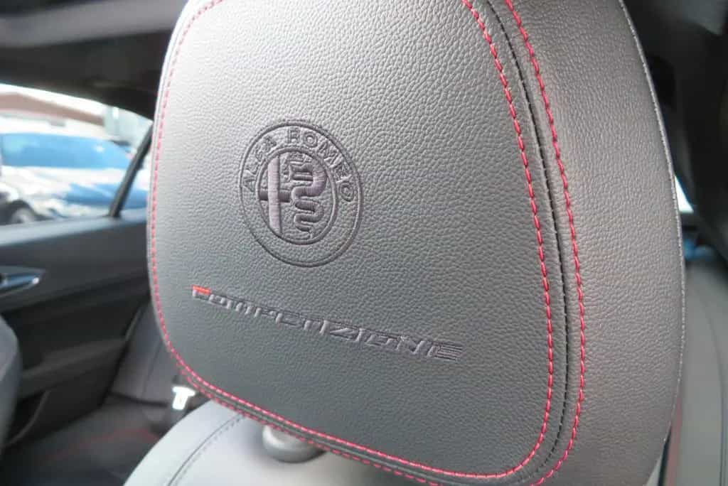 Alfa Romeo Giulia Competizione Q4 280PS 09/2023-photo-17