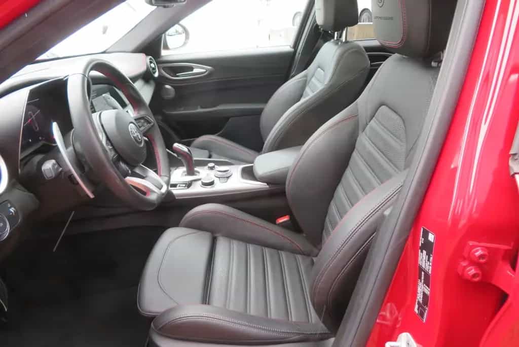 Alfa Romeo Giulia Competizione Q4 280PS 09/2023-photo-7