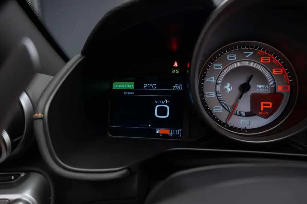 Ferrari Portofino 3.9 T V8 DCT JBL Passenger Display R22 08/2019-photo-19