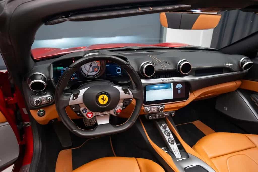 Ferrari Portofino 3.9 T V8 DCT JBL Passenger Display R22 08/2019-photo-33