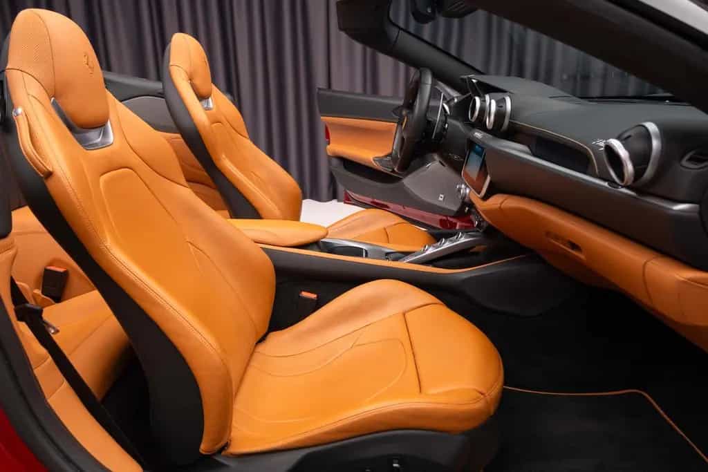 Ferrari Portofino 3.9 T V8 DCT JBL Passenger Display R22 08/2019-photo-34