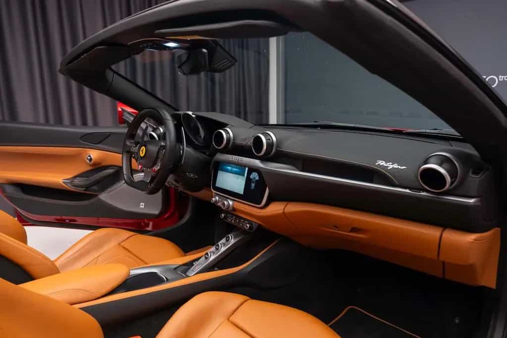 Ferrari Portofino 3.9 T V8 DCT JBL Passenger Display R22 08/2019-photo-35