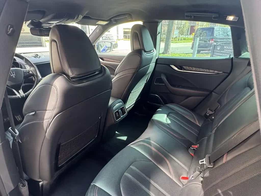 Maserati Levante Diesel 03/2017-photo-15