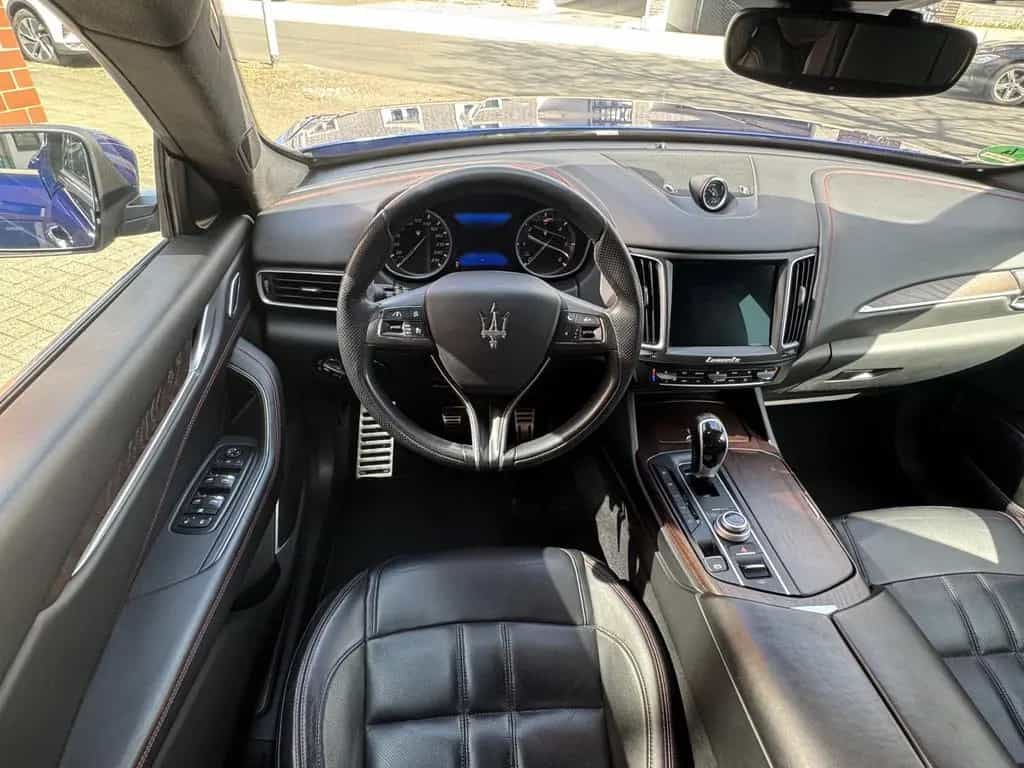 Maserati Levante Diesel 03/2017-photo-16