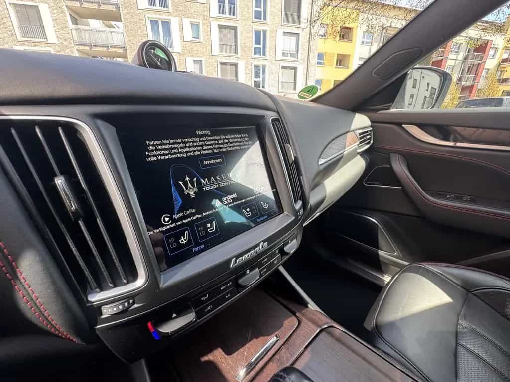 Maserati Levante Diesel 03/2017-photo-26