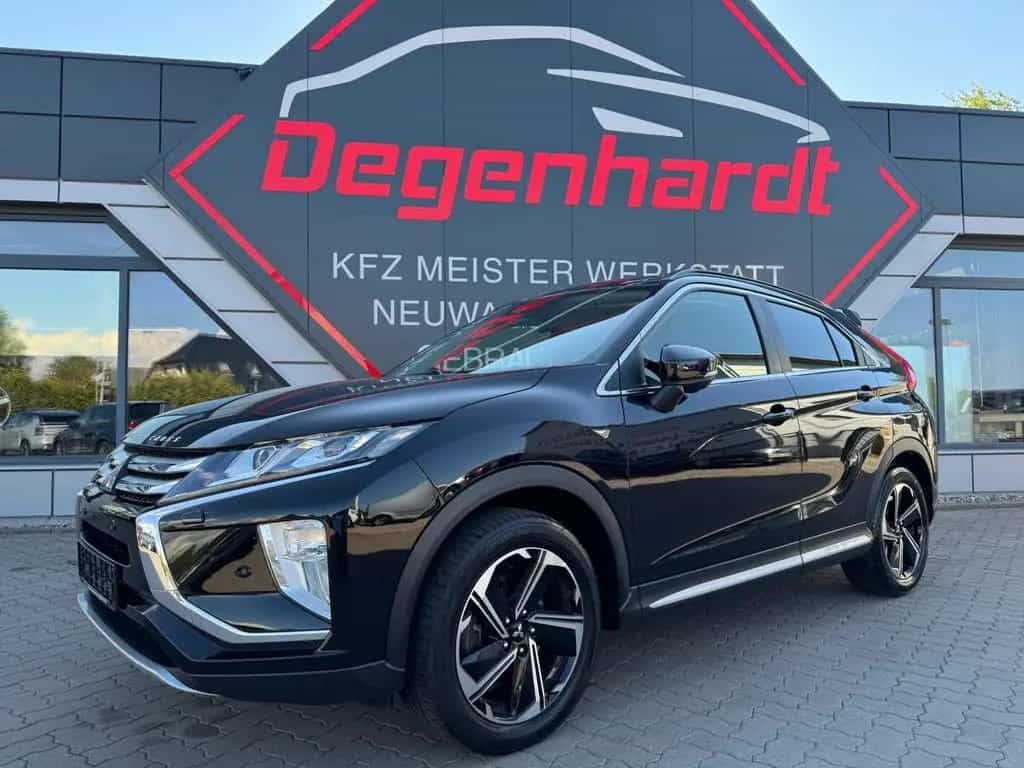 Mitsubishi Eclipse Cross Top 4WD 360 Cam Head Up Navi Leder 03/2018-photo-0