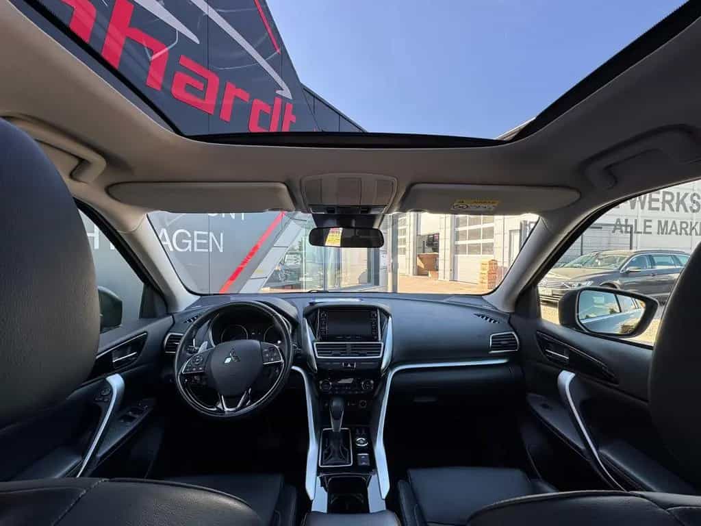 Mitsubishi Eclipse Cross Top 4WD 360 Cam Head Up Navi Leder 03/2018-photo-2