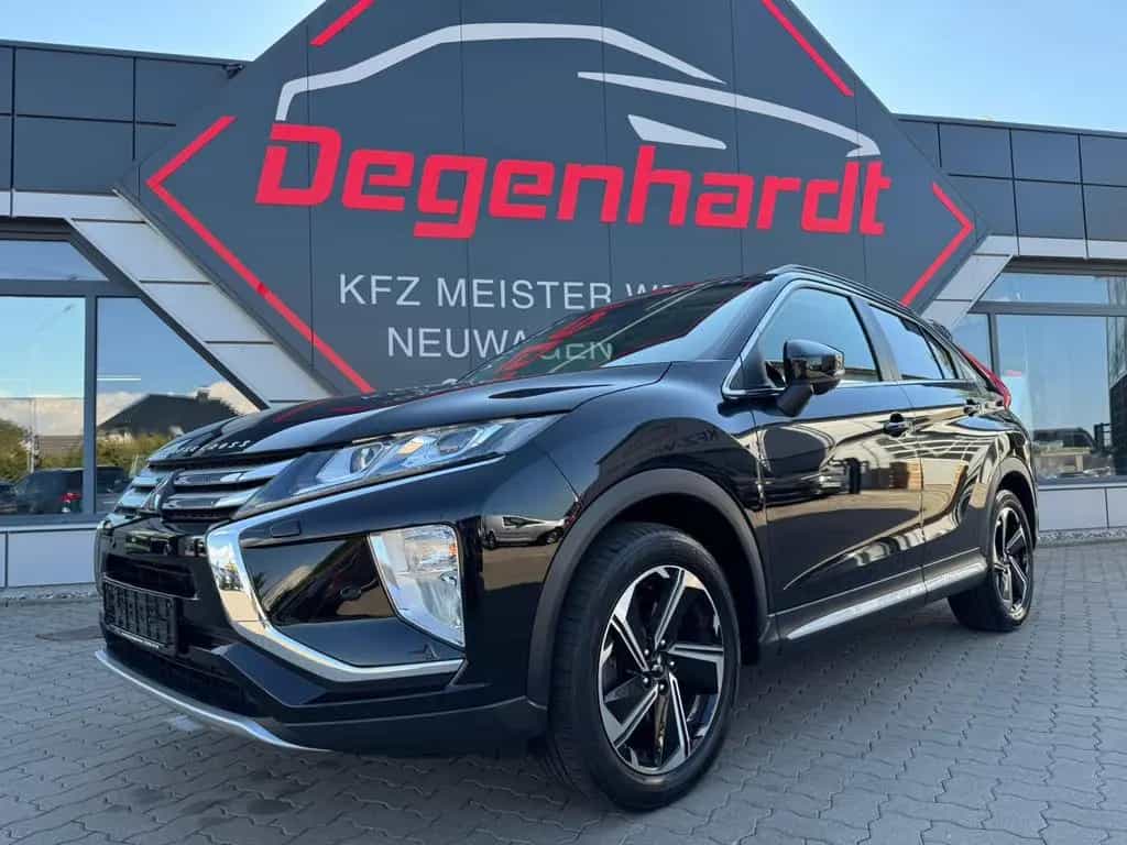 Mitsubishi Eclipse Cross Top 4WD 360 Cam Head Up Navi Leder 03/2018-photo-9