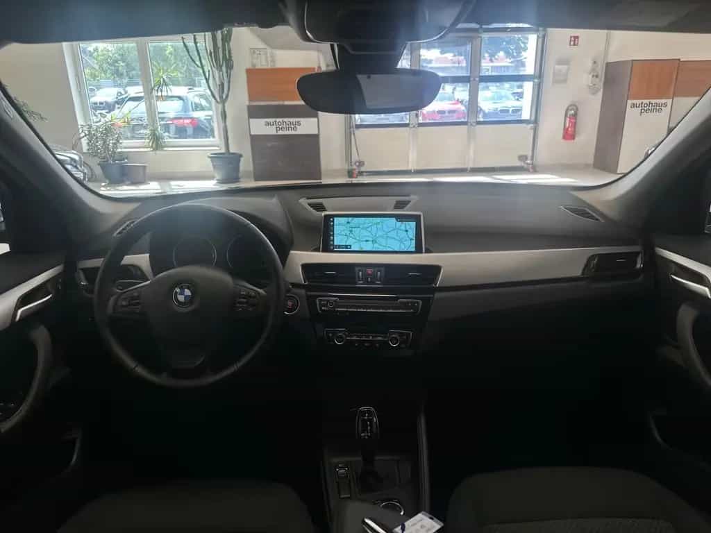 BMW X1 sDrive 18d Advantage Aut/Navi/SitzHz/Tempomat 11/2022-photo-2