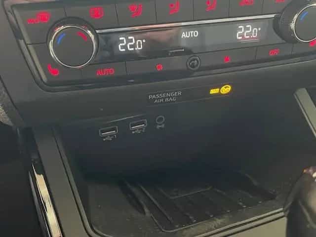 Seat Arona FR Sportpaket AD AHK-abnehmbar Navi Digita 05/2018-photo-14