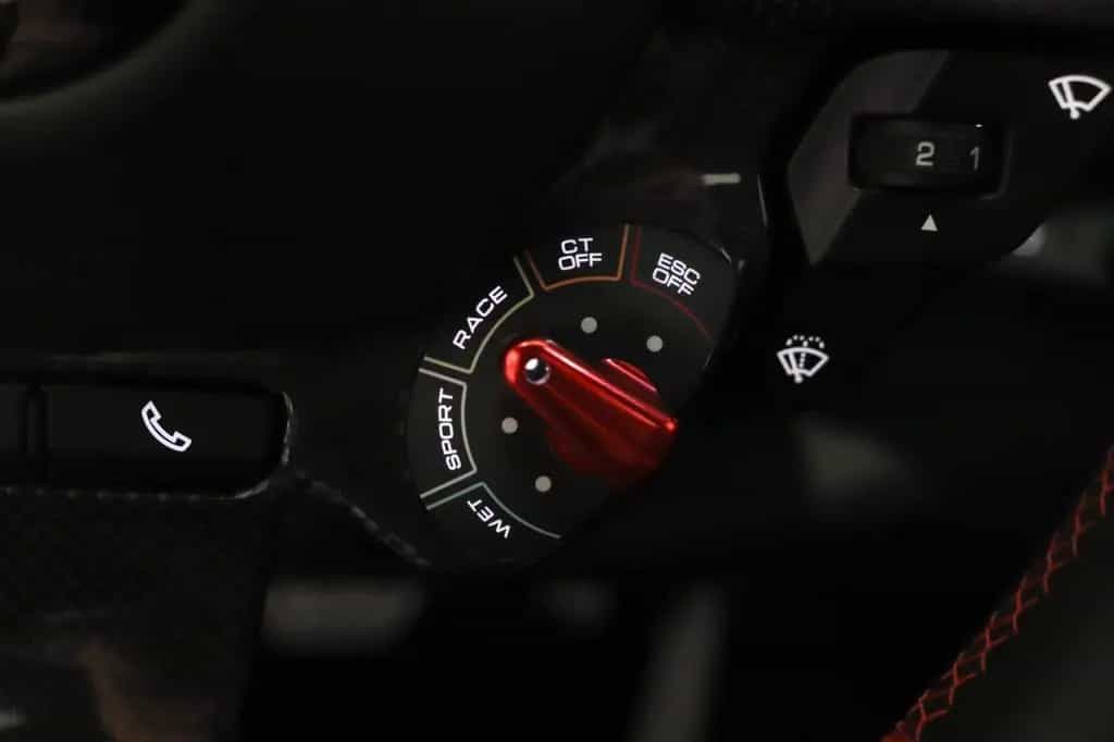 Ferrari 812 6.5 V12 Superfast DCT F1 03/2019-photo-19