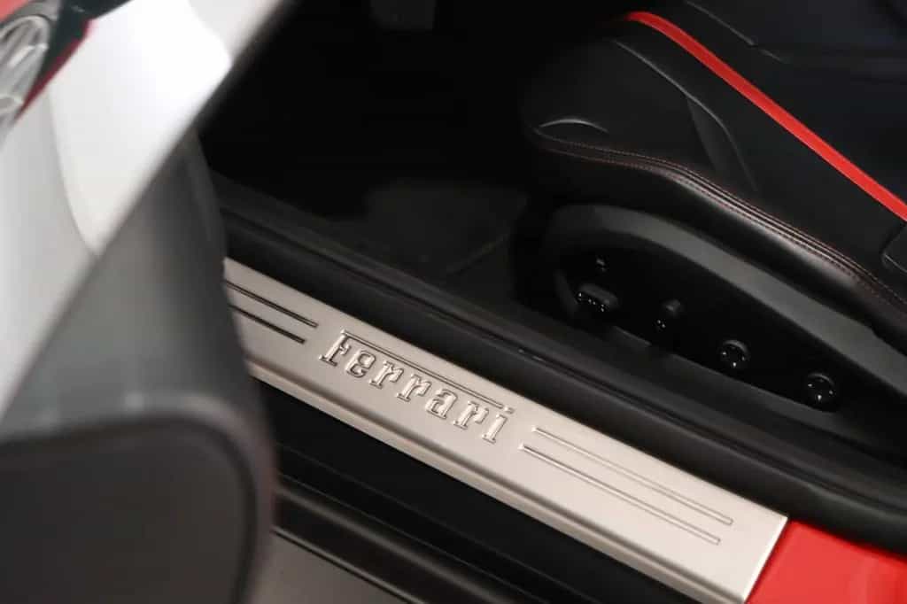 Ferrari 812 6.5 V12 Superfast DCT F1 03/2019-photo-20