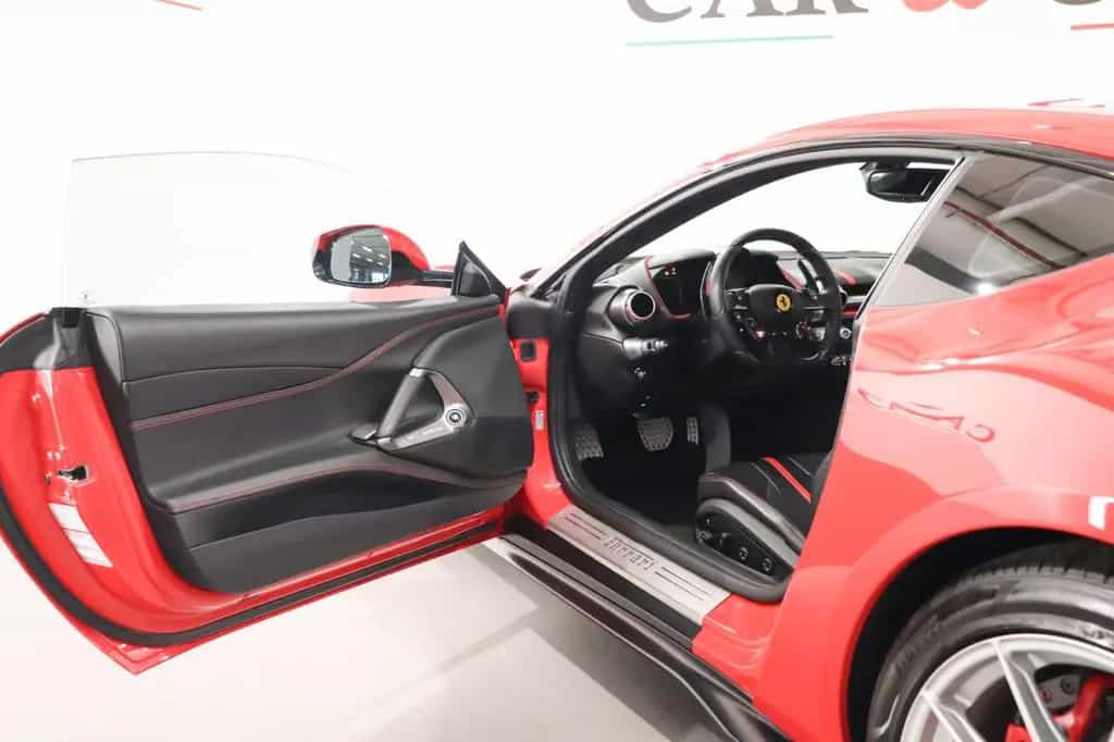 Ferrari 812 6.5 V12 Superfast DCT F1 03/2019-photo-8