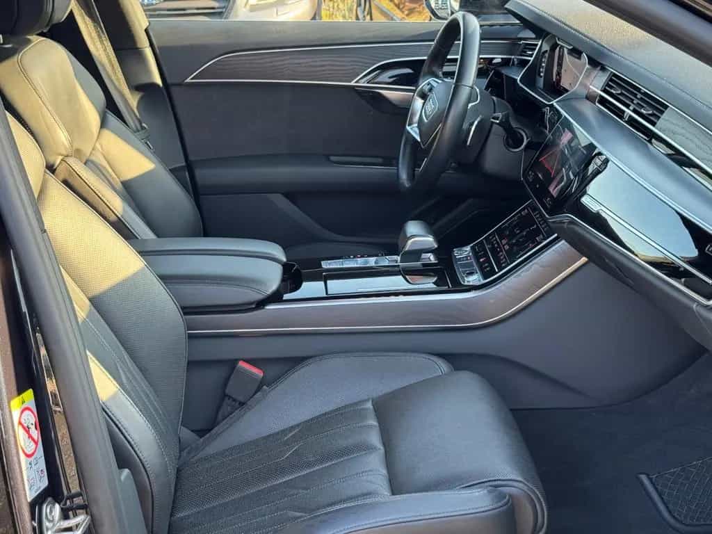 Audi A8 55 TFSI quattro 04/2019-photo-9